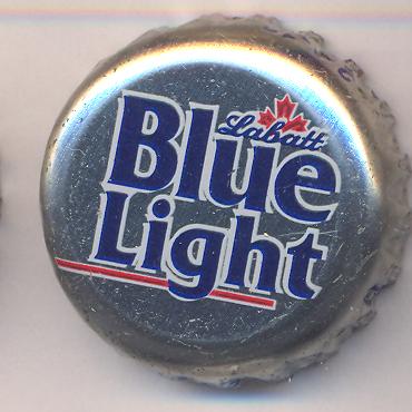 Beer cap Nr.357: Blue Light produced by Labatt Brewing/Ontario