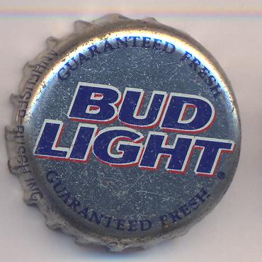 Beer cap Nr.2040: Bud Light produced by Anheuser-Busch/St. Louis