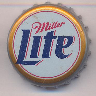 Beer cap Nr.2057: Miller Light produced by Miller Brewing Co/Milwaukee