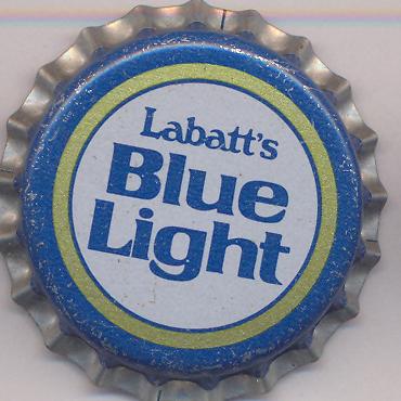 Beer cap Nr.2184: Blue Light produced by Labatt Brewing/Ontario