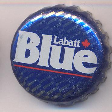 Beer cap Nr.2188: Blue produced by Labatt Brewing/Ontario