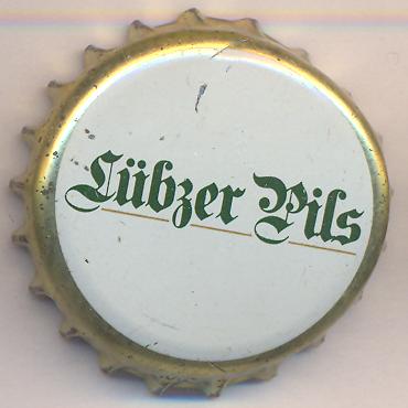 Beer cap Nr.2419: Lübzer Pils produced by Mecklenburgische Brauerei Lübz GmbH/Lübz