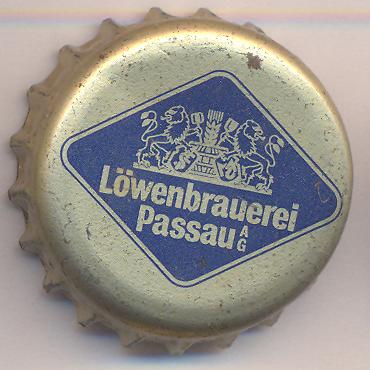 Beer cap Nr.3252: Hefeweizen produced by Löwenbrauerei Passau - Franzn Stockbauer/Passau