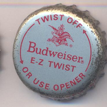 Beer cap Nr.3323: Budweiser produced by Anheuser-Busch/St. Louis