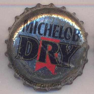 Beer cap Nr.4966: Michelob Dry produced by Anheuser-Busch/St. Louis