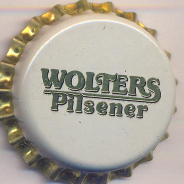 Beer cap Nr.6145: Wolters Pilsener produced by Hofbrauhaus Wolters AG/Braunschweig