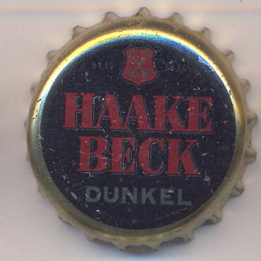 Beer cap Nr.6677: Haake Beck Dunkel produced by Haake-Beck Brauerei AG/Bremen