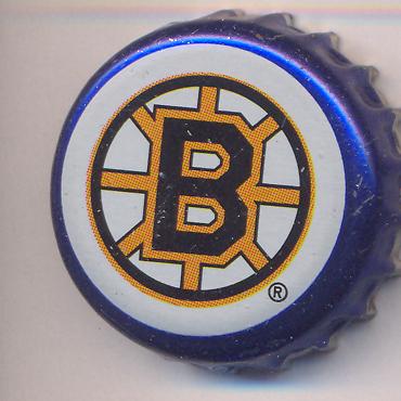 Beer cap Nr.7702: Blue produced by Labatt Brewing/Ontario