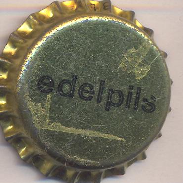 Beer cap Nr.9346: Karlsberg Edelpils produced by Karlsberg Brauerei/Homburg/Saar