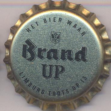 Beer cap Nr.9740: Brand Up produced by Brand/Wijle