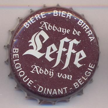 Beer cap Nr.9758: Leffe Bruin produced by St. Guibert/Mont Sint Guibert