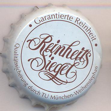 Beer cap Nr.10187: Weihenstephaner Hefe Weissbier Dunkel produced by Bayrische Staatsbrauerei Weihenstephan/Freising