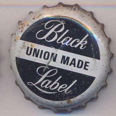 Beer cap Nr.11752: Black Label produced by Molson Brewing/Ontario