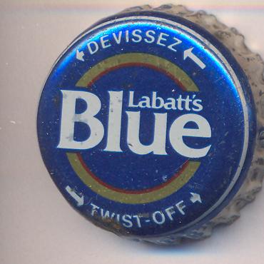 Beer cap Nr.12153: Blue produced by Labatt Brewing/Ontario