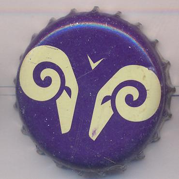 Beer cap Nr.13832: Young's St. George's produced by Young & Co's Brewery/London