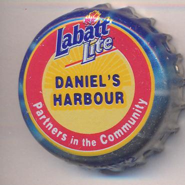 Beer cap Nr.16094: Blue Lite produced by Labatt Brewing/Ontario