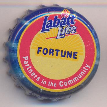 Beer cap Nr.16104: Blue Lite produced by Labatt Brewing/Ontario