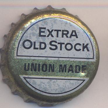 Beer cap Nr.16457: Black Label - Extra Old Stock produced by Molson Brewing/Ontario