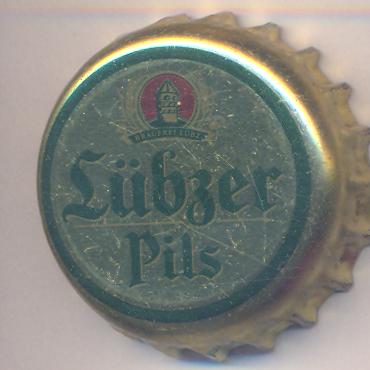 Beer cap Nr.17176: Lübzer Pils produced by Mecklenburgische Brauerei Lübz GmbH/Lübz