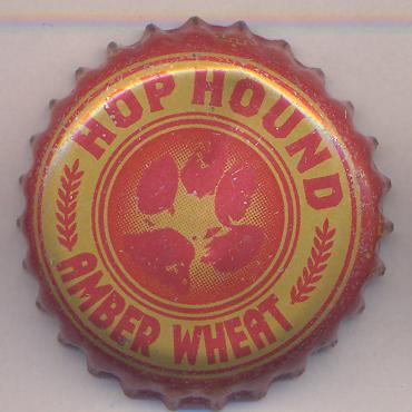 Beer cap Nr.17542: Hop Hound Amber Wheat produced by Anheuser-Busch/St. Louis