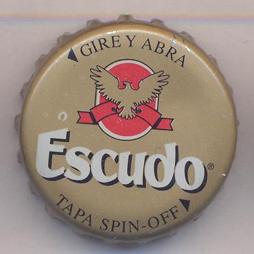 Beer cap Nr.19672: Escudo produced by Compania de Cervecerias Unidas/Santiago