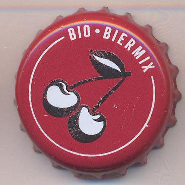 Beer cap Nr.21661: Störtebecker Strand-Räuber Kirsche produced by Stralsunder Brauerei GmbH/Stralsund